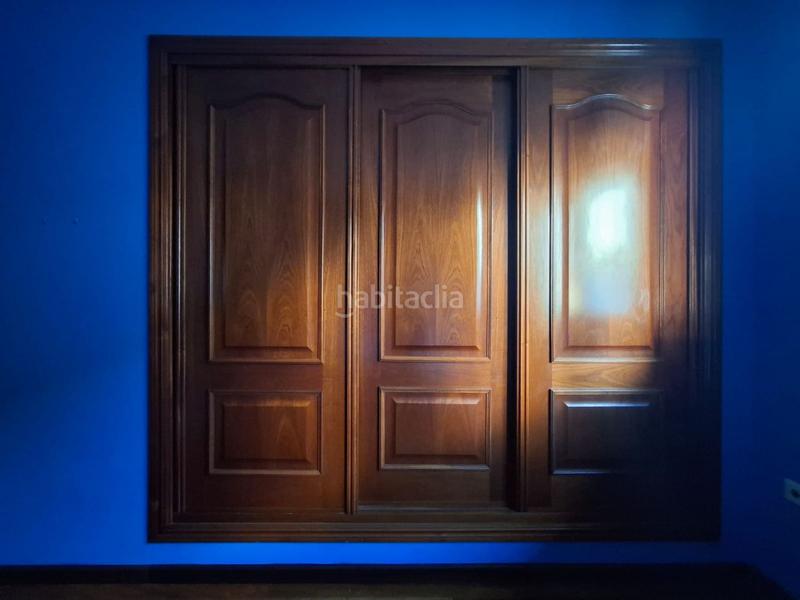 Foto f87bc9bb-d981-4d99-84e8-609b035e8a72. Dúplex amb calefacció a El Natahoyo Gijón