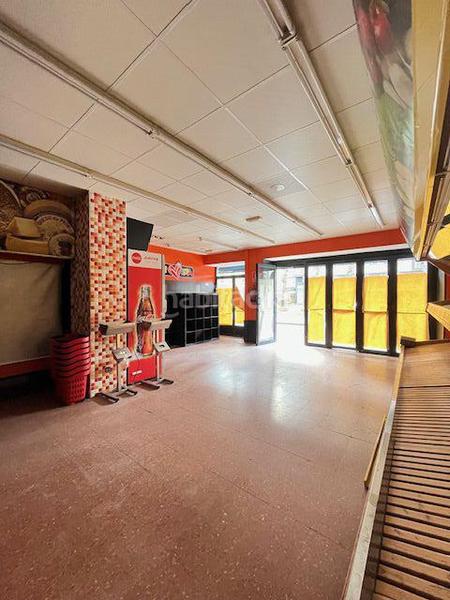 Foto afa2e44b-df81-4944-8a45-f702aa0b2057. Rent business premise in Centro Gijón