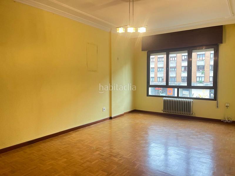 Foto 2d44df8e-8513-40ad-8caa-86bbba11490e. Alquiler piso  en alquiler en centro playa, 3 dormitorios. en Gijón