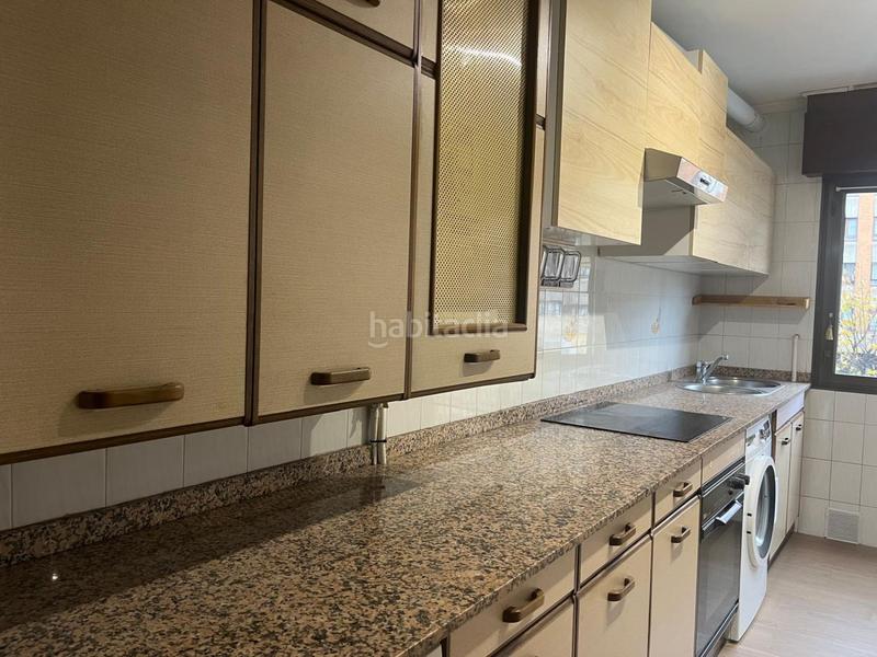 Foto 5b8ad61a-52fa-457b-9b7e-9cce76ece79d. Rent flat with heating in La Arena Gijón