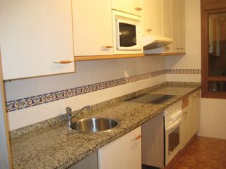 Pis a Perchera. Piso en venta en nuevo gijón, 3 dormitorios.