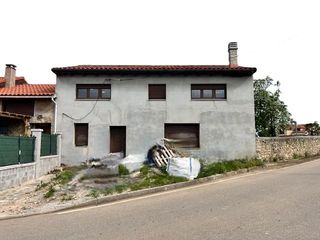Haus in Verdicio-Bañugues-Cabo Peña. Casa en venta en laviana, 3 dormitorios.