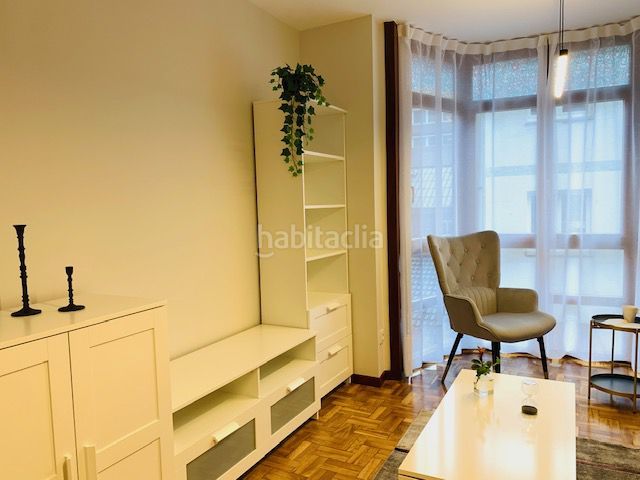Foto 069048ab-bad7-4a09-9403-1d5858a32b83. Rent flat with heating in Centro Gijón
