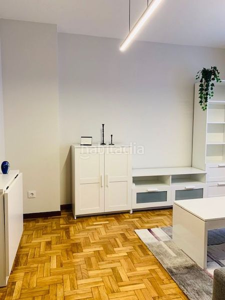 Foto 68b74f28-f1db-4895-96cf-0cf8bea99876. Rent flat with heating in Centro Gijón