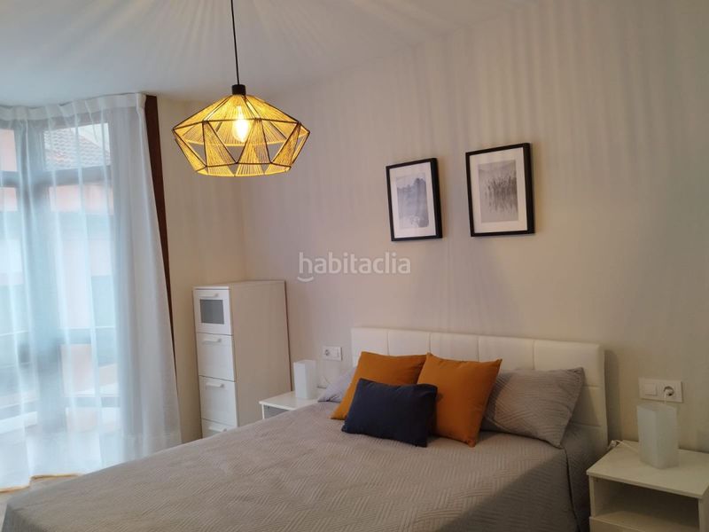 Foto 6deb98ec-f0e7-45bb-943e-2bdb16576107. Rent flat with heating in Centro Gijón