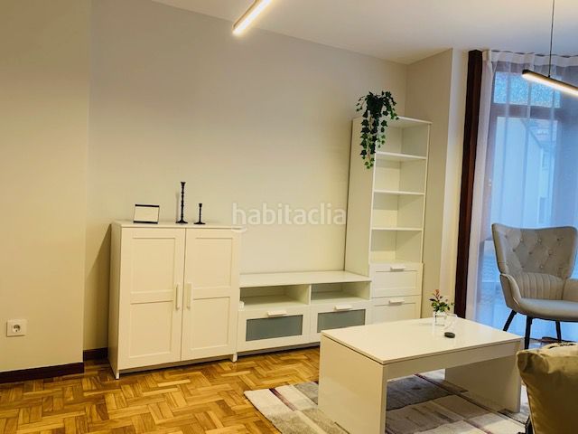 Foto 75aa89a0-34b1-4b55-8587-cc0b3b70d203. Rent flat with heating in Centro Gijón
