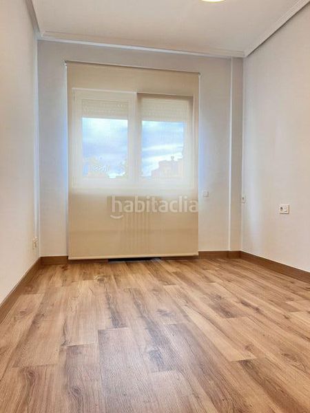 Foto 6c4c78d0-9ef7-488f-805d-79aef6584d4e. Rent flat with heating parking in Llano Gijón