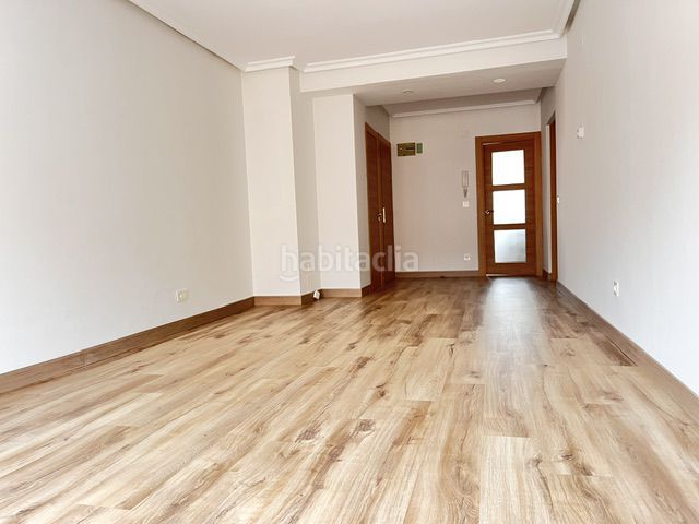 Foto 93690726-920b-4e74-9943-1335b22086b6. Rent flat with heating parking in Llano Gijón