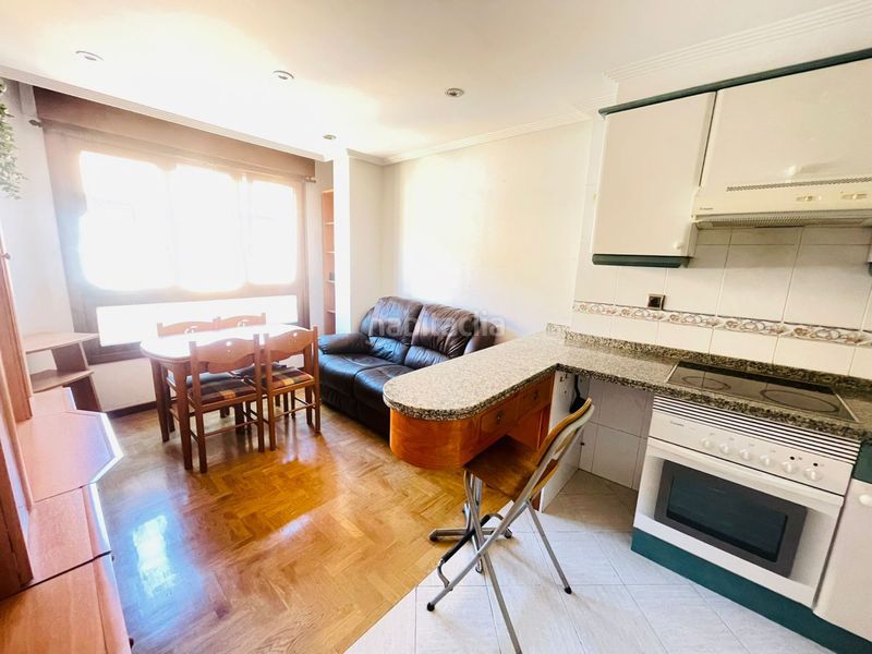 Foto 06617a35-c5f9-403f-98b4-cff85b73fda1. Apartament amb calefacció a Llano Gijón