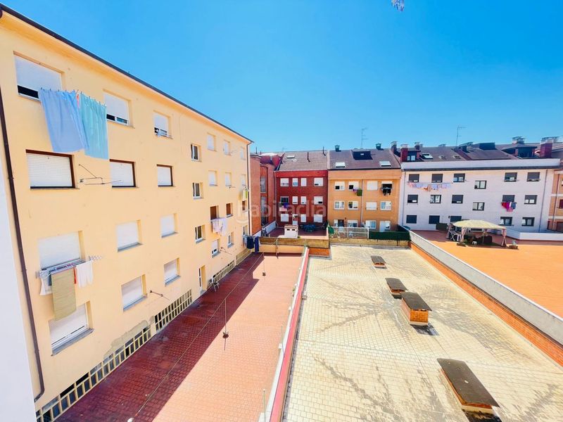 Foto c45c3941-b759-4685-91d3-43c11e467cbf. Apartament amb calefacció a Llano Gijón