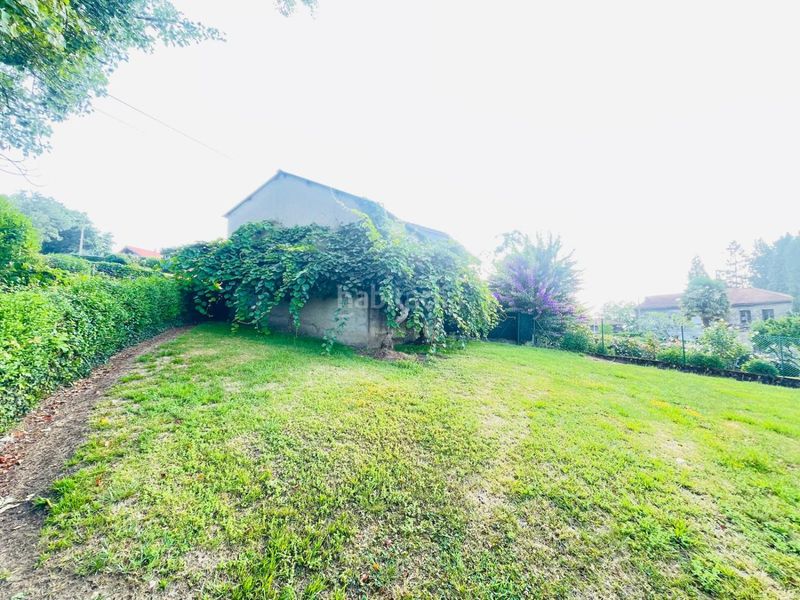 Foto ca7b7ab9-b7e7-495a-9a72-9991deaa9ff9. Casa adossada a la pola Siero Siero