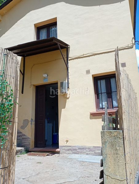 Foto e052b370-841f-487a-8a29-cfc1d2985250. Casa adossada amb calefacció a Pravia