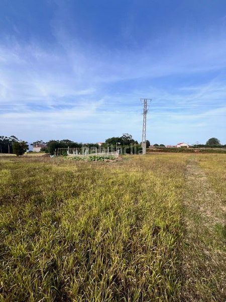 Foto 3e276e73-ec74-4900-86ef-dfa4cc17d102. Terreny residencial a Verdicio-Bañugues-Cabo Peña Gozón