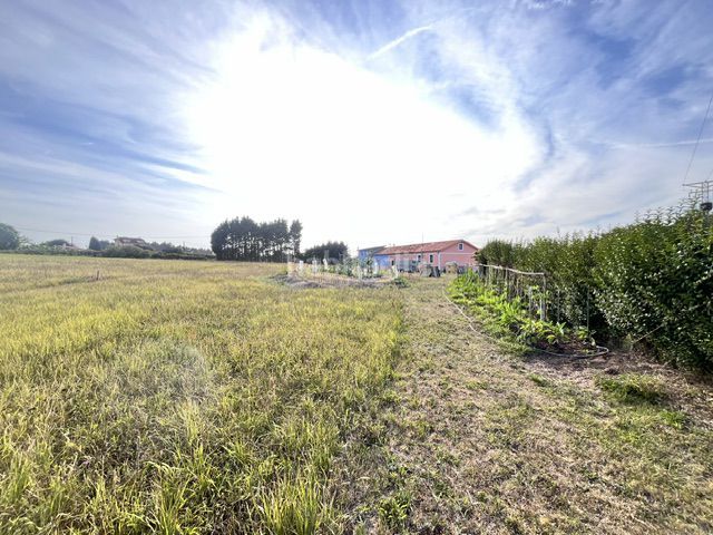 Foto c5b6eaf8-ae8f-4972-9adc-e6830890b11a. Terreny residencial a Verdicio-Bañugues-Cabo Peña Gozón