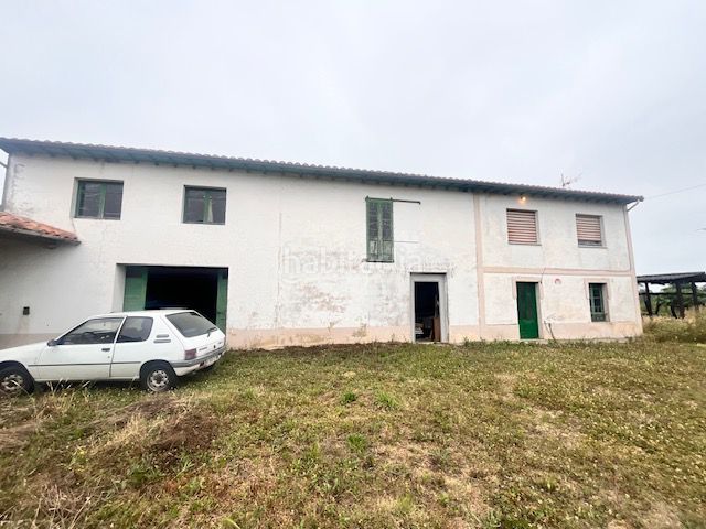 Foto 02acade5-010c-48f2-b47b-d3a22f590bb1. Casa amb aparcament a Tazones - Argüero Villaviciosa