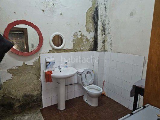 Foto ef9fee2b-e0ca-47ee-b6aa-39f16ec824e5. Local comercial a Cimadevilla Gijón