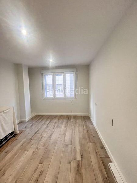 Foto b0c7136b-f7e5-472b-991e-653c77c953dc. Rent flat with heating in Centro Gijón
