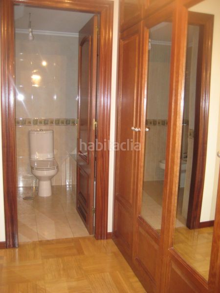 Foto 161e2b25-3afd-45b1-8758-871f87bf5bc8. Rent flat with heating parking in Ceares Gijón