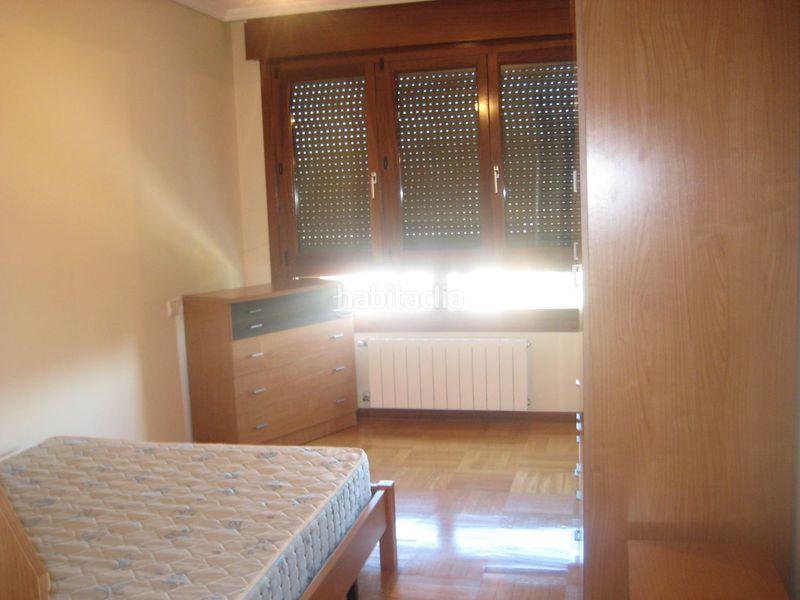 Foto 3a810573-ccb6-4901-abe3-81db7328414f. Rent flat with heating parking in Ceares Gijón