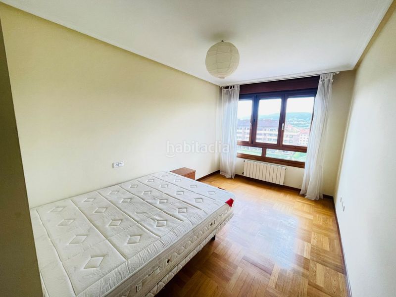 Foto 5cff7a87-2e05-4dd4-9da8-894c575ed4dc. Rent flat with heating parking in Ceares Gijón