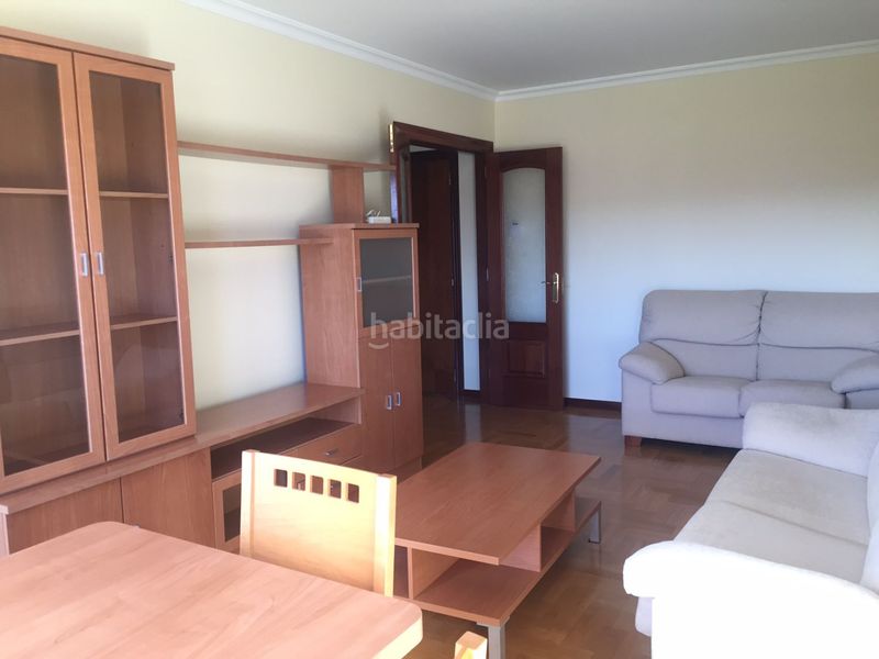 Foto e7d16262-e2bf-438c-80dc-876d991bb9ac. Rent flat with heating parking in Ceares Gijón