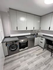 Miete Etagenwohnung in Centro. Piso en alquiler en gijón, 3 dormitorios.