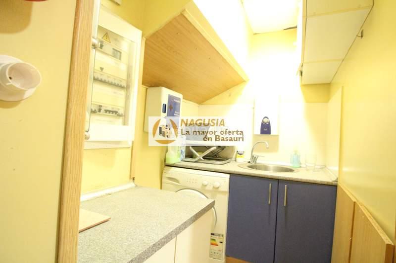Foto f7e3674c-e472-48cb-a2a2-c5b152e7f97e. Local comercial en Urbi Basauri