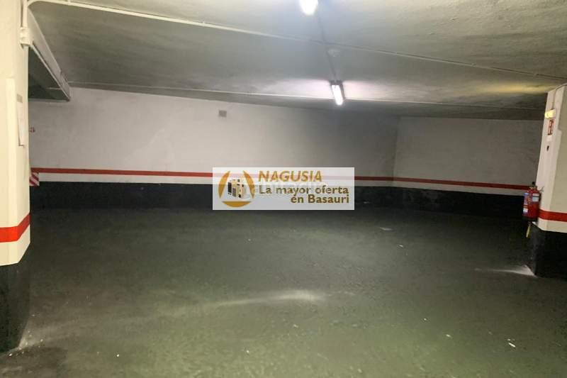 Foto 914e95bd-0947-4b81-805d-666b7f2f1c88. Autoparkplatz in Centro-Ariz-Uribarri Basauri