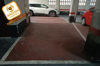 Aparcament cotxe a Centro-Ariz-Uribarri. Inmobiliaria nagusia gestiona la venta de parcela de garaje