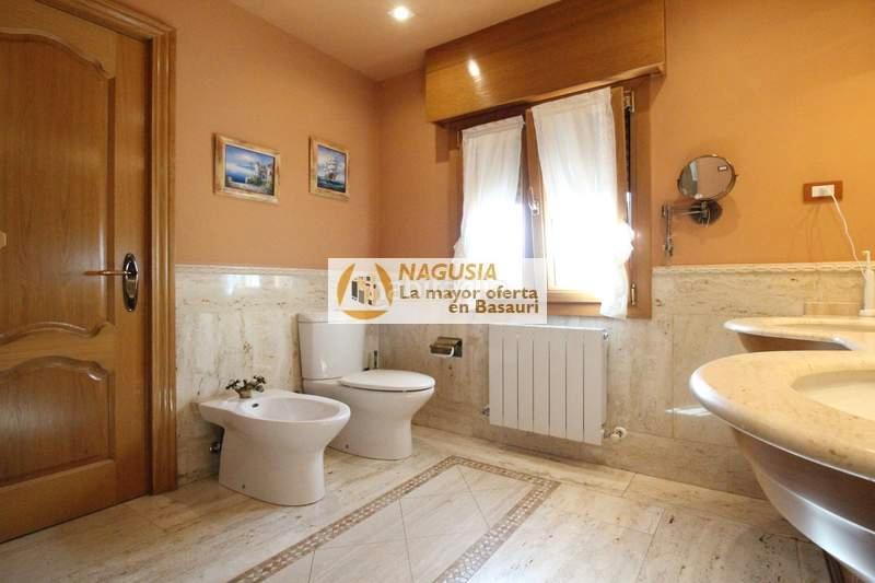 Foto 64801d60-37e6-4717-b3b7-8f8896f67823. Casa a schiera con riscaldamento parcheggio in Kalero-Basozelai Basauri