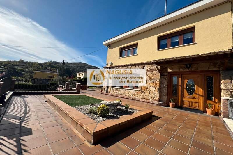Foto 34cdd0d8-65c1-4260-9601-b3bef351a56a. Casa adossada amb calefacció aparcament a Kalero-Basozelai Basauri