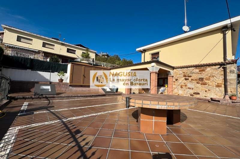 Foto 587d2d8d-ee85-4053-a384-6a4b59973f2f. Casa adossada amb calefacció aparcament a Kalero-Basozelai Basauri