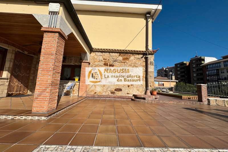 Foto 6848e70e-c2d7-47a2-a4de-ba49b2eb1a93. Casa adossada amb calefacció aparcament a Kalero-Basozelai Basauri