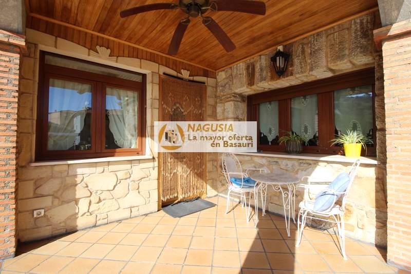 Foto b2ab150c-d373-4597-aa67-5f96e6d59bdc. Casa adossada amb calefacció aparcament a Kalero-Basozelai Basauri