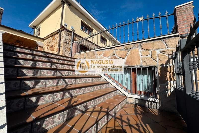 Foto 2a201aee-719b-45f1-a271-3e51a0d3a559. Reihenhaus mit heizung parking in Kalero-Basozelai Basauri