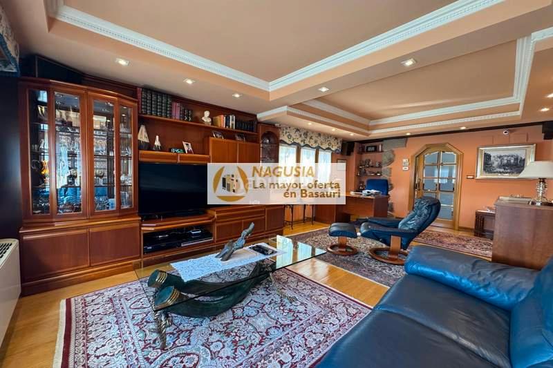 Foto e89c9fe7-737f-4962-b3a2-8616ada5fc0a. Reihenhaus mit heizung parking in Kalero-Basozelai Basauri