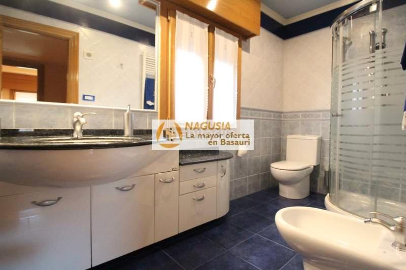 Foto 692b9e0f-912e-41a3-84fa-7e40b99dd137. Semi detached house with heating parking in Kalero-Basozelai Basauri