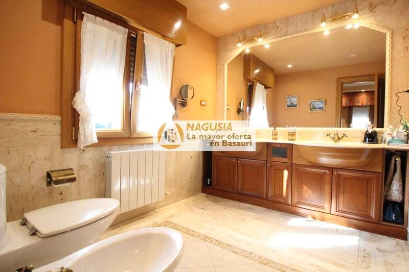 Foto aafc28cd-c9c2-4dea-a5f2-7eb4edbcf8ab. Semi detached house with heating parking in Kalero-Basozelai Basauri