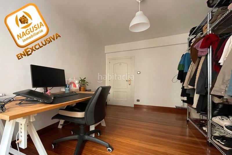 Foto 3b8733bb-2e61-4318-9b2e-f95c4032d571. Piso en Olabeaga Bilbao