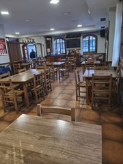 Local Comercial  Orixe plaza. Se vende un bar restaurante en pleno funcionamiento