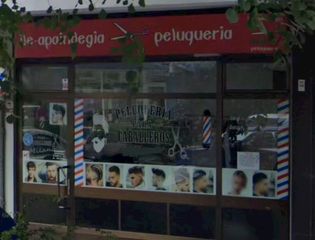 Rent Business premise in Artatza-Pinueta-Pinosolo. Barbería de 33 m2 en getxo.