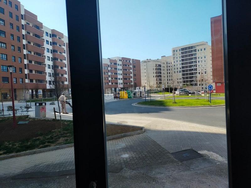 Foto 7db98612-68af-4298-83f2-2d78028390ff. Rent business premise in Erandio