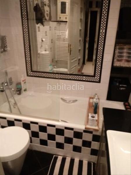 Foto 8b577dfd-76cc-45bd-b01c-2ffa93a2db73. Flat with heating parking in Las Arenas Getxo