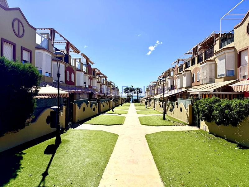 Foto 38c0e34f-9499-4ddd-a99f-2baf3ef102ea. Maison avec parking dans Torre de Benagalbón Rincón de la Victoria