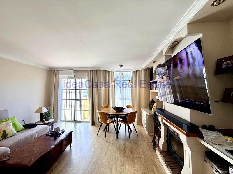 Foto f163eea4-3cc2-4418-a59f-acff2ae69600. Maison avec parking dans Torre de Benagalbón Rincón de la Victoria