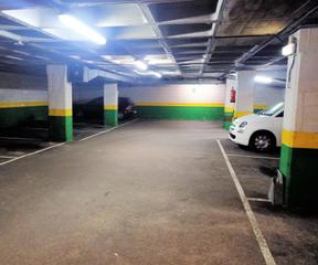 Autoparkplatz  Calle uría
