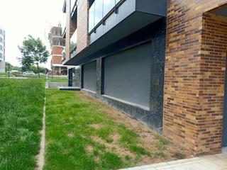 Alquiler Local Comercial  Avenida roces