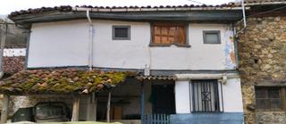 Haus  N/a. Casa de pueblo en bezanes