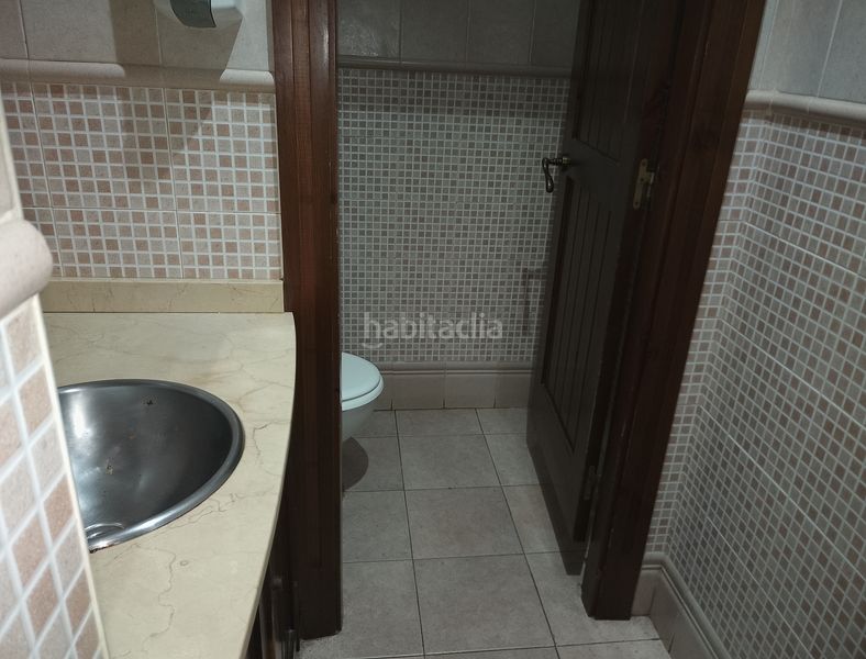 Foto dbf6649b-0516-43ba-93fe-d9f0c83a74e1. Local comercial a Llano Gijón