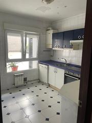 Flat  Calle magnus blikstad. Piso en venta en zona de laviada